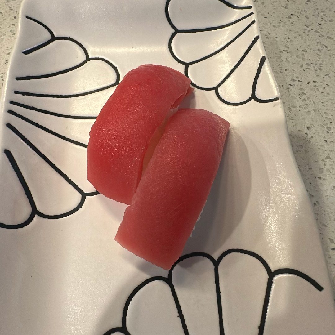 Maguro (Tuna).